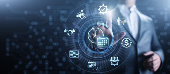 在雨中漫步的时候你是什么样的心情 【我看见你在雨中漫步】的英文怎么写啊