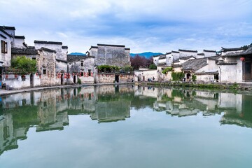 十个笑到你肚子疼的笑话60字 10万个冷笑话